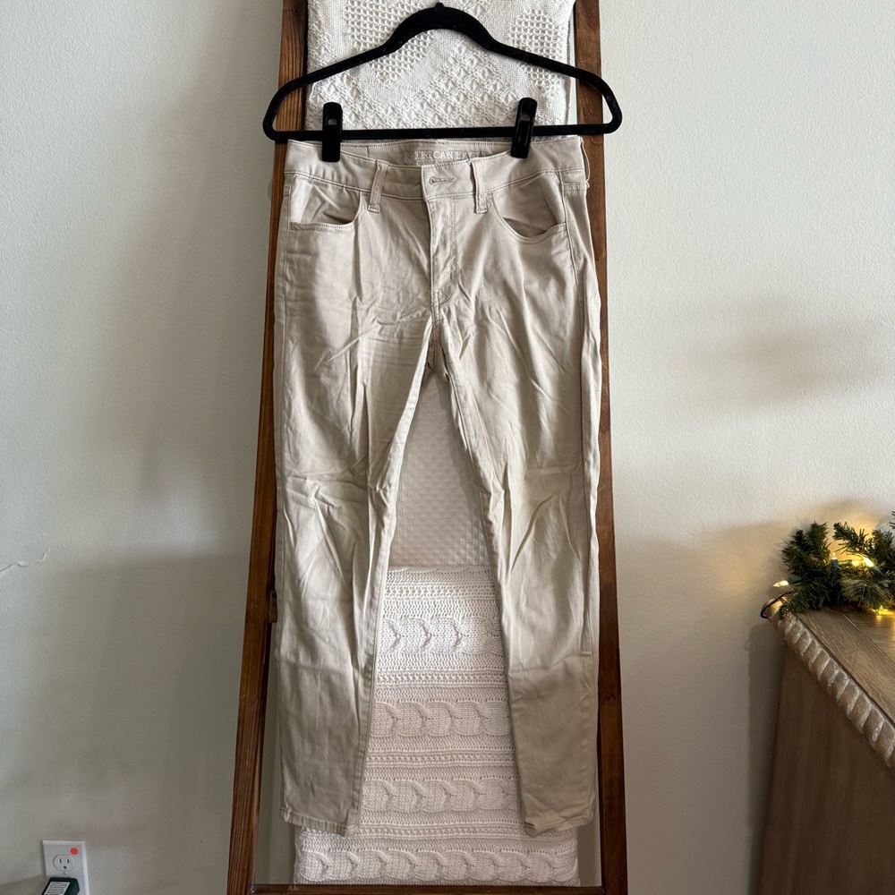 American Eagle Khaki Super Stretch Jegging
